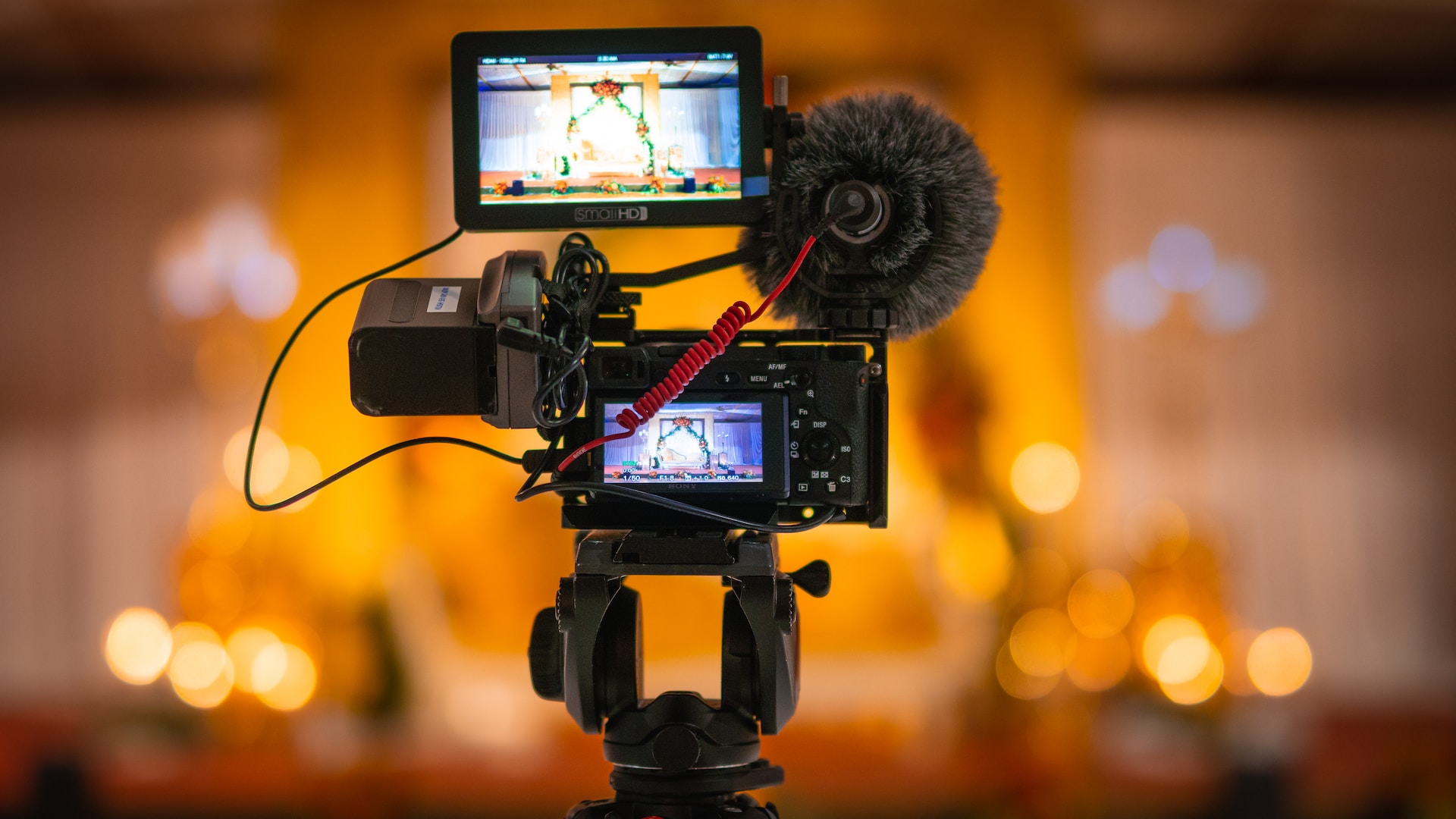 9 Must Have Videography Equipment for Aspiring Filmmakers